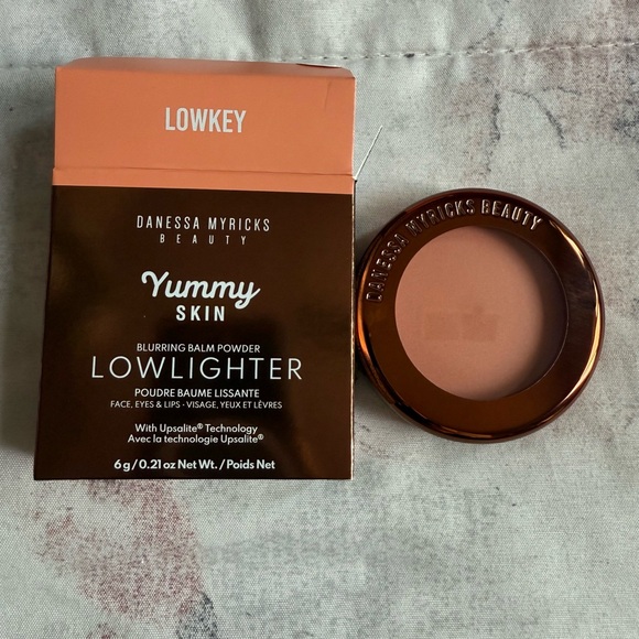 Danessa Myricks Beauty Other - Danessa Myricks Beauty Yummy Skin Lowlighter - Lowkey